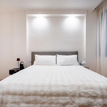 Luxury In Center *
